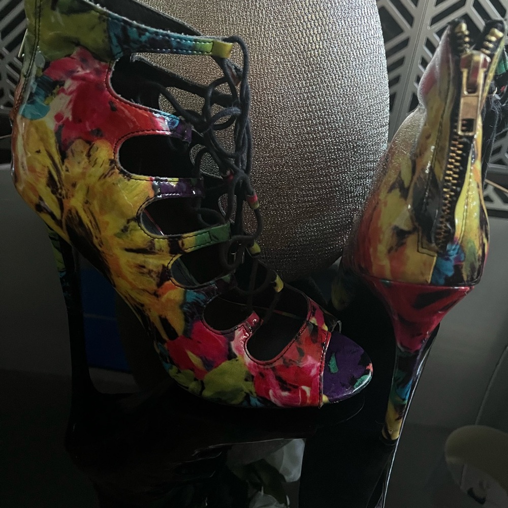 Steve Madden Open Toe Colorful Laced Up Booties. - image 2